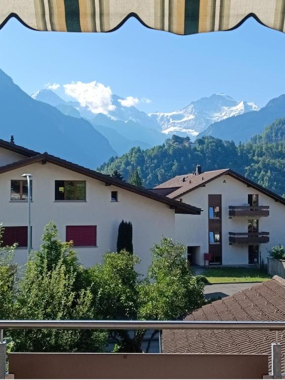 Swiss Alpine view apartment - Resim 5