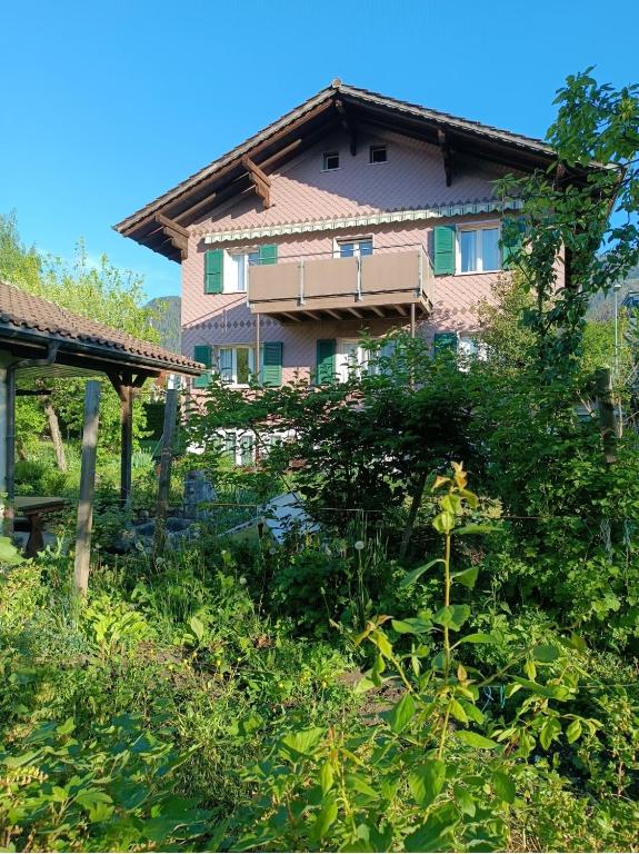 Swiss Alpine view apartment - Resim 18