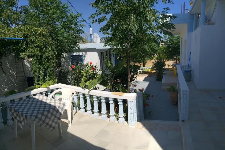 Vonkajšia záhrada v ubytovaní Iris Studios