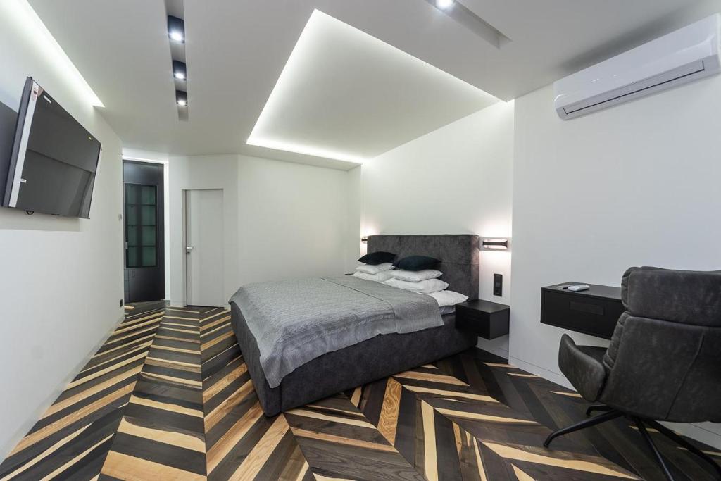 Victory-30 Luxe Apartment City Center photo 2
