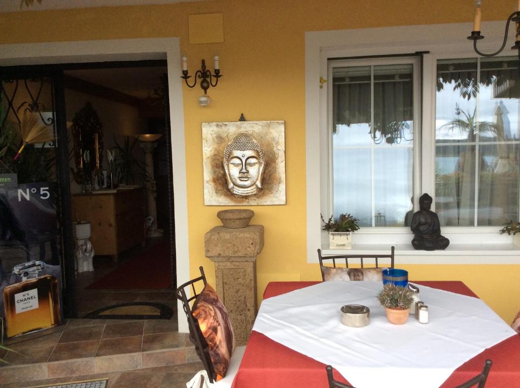 Fotografie z fotogalerie ubytování Villa Desiree - Hotel Garni - Adults Only v destinaci Egg am Faaker See