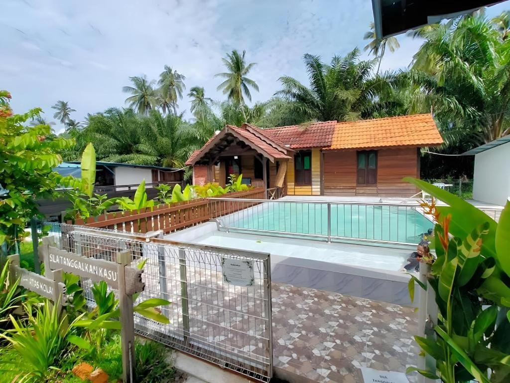 Πισίνα στο ή κοντά στο MyDesaStay