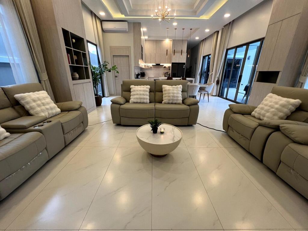Posezení v ubytování Pattaya Dream Pool villa
