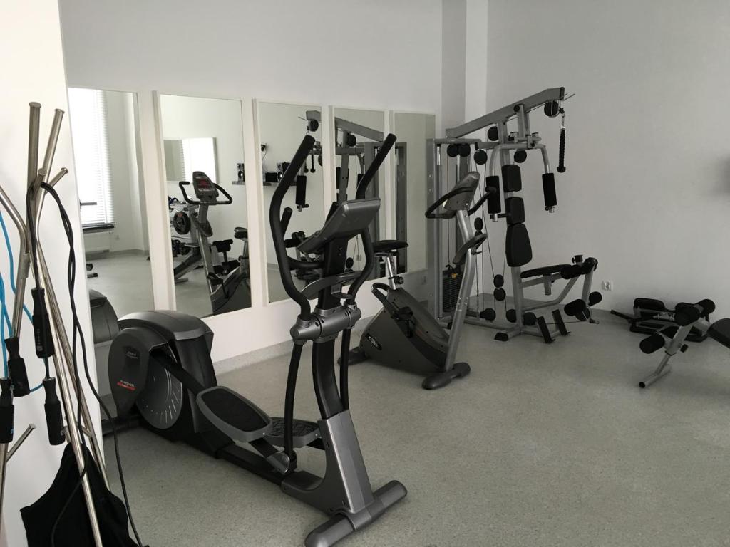 Posilňovňa alebo fitness centrum v ubytovaní Rezydencja Ustronie Morskie Zachodnia