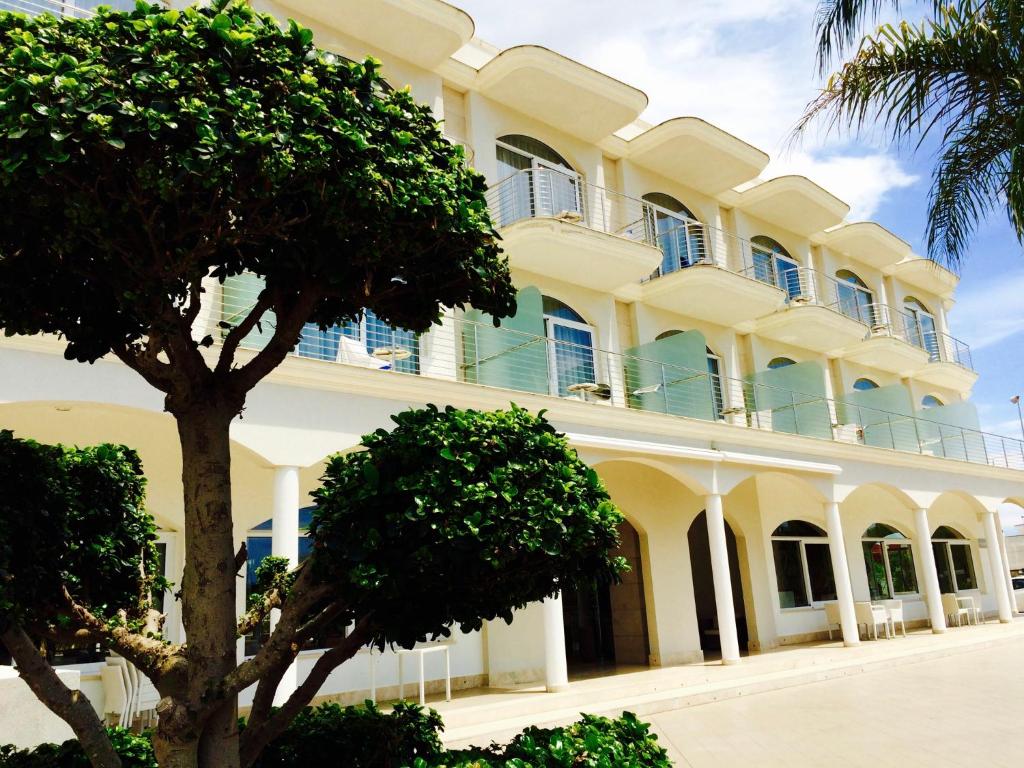 Budova, kde se hotel nachází