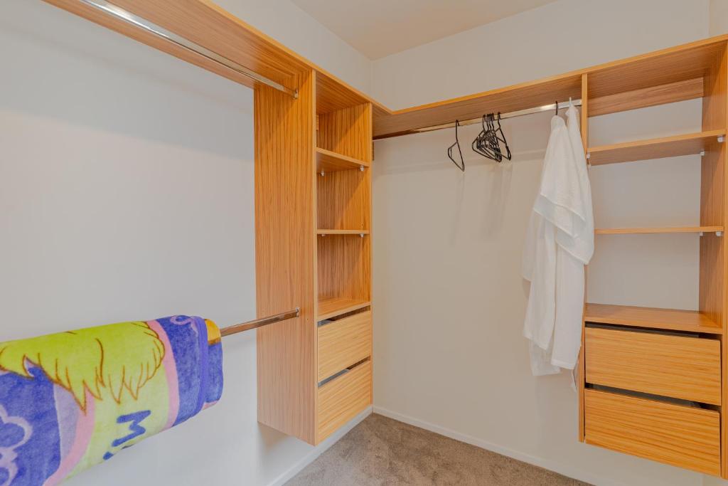 48 Chands - Resim 13