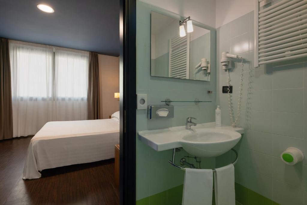 Romeo e Giulietta Residenze check-in presso Hotel Toscanini - Standard Studio With Kitchenette