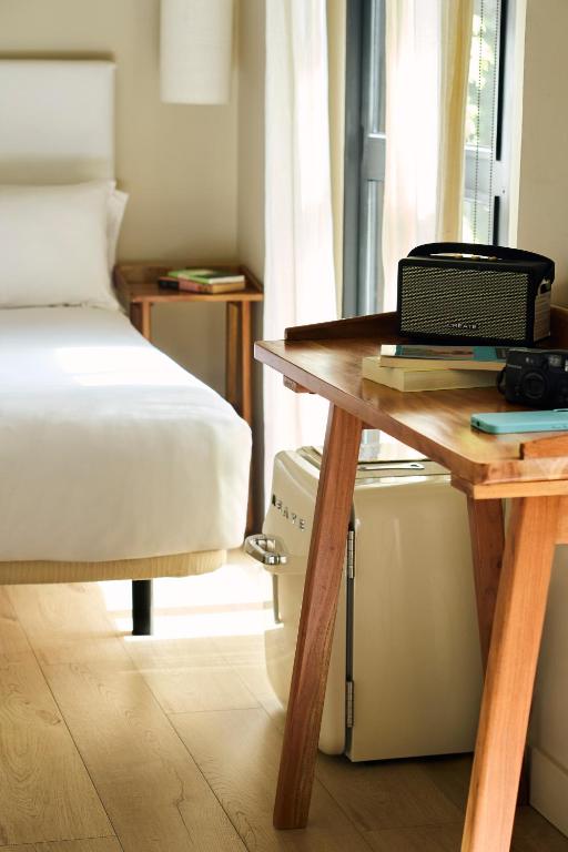 The Corner House - 14