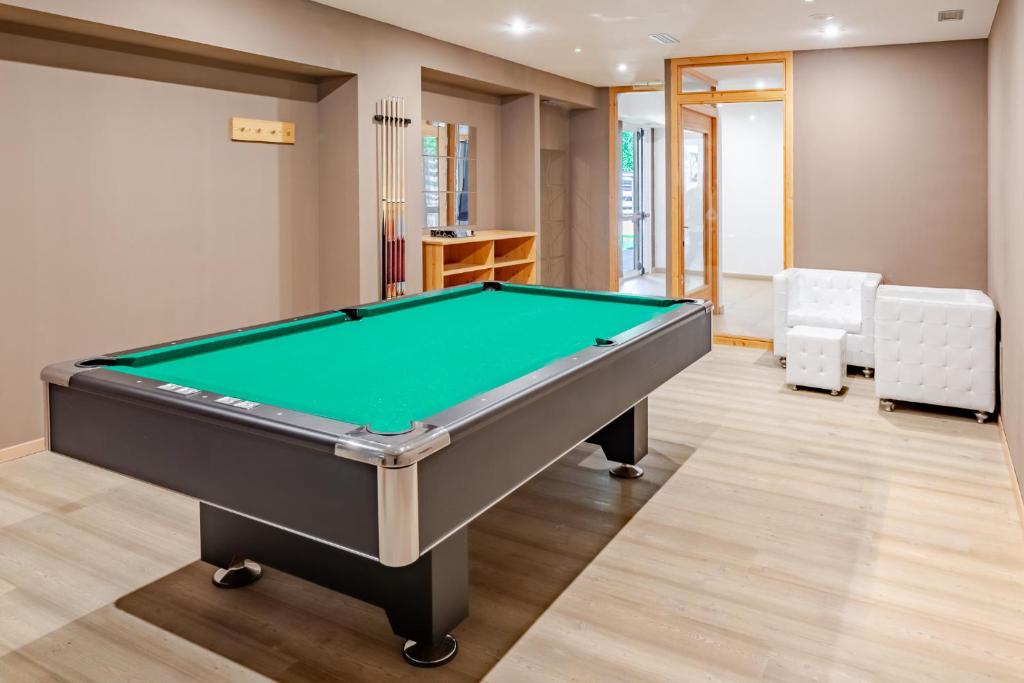 Hotel Alpine Mugon