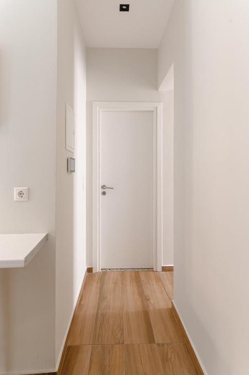 Vagabond Guesthouse - 13