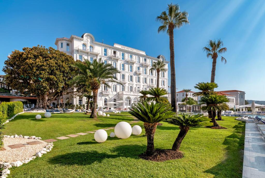 Miramare The Palace Resort