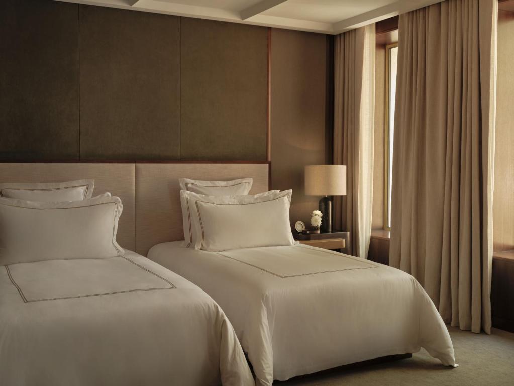 
Grosvenor Junior Suite Twin
