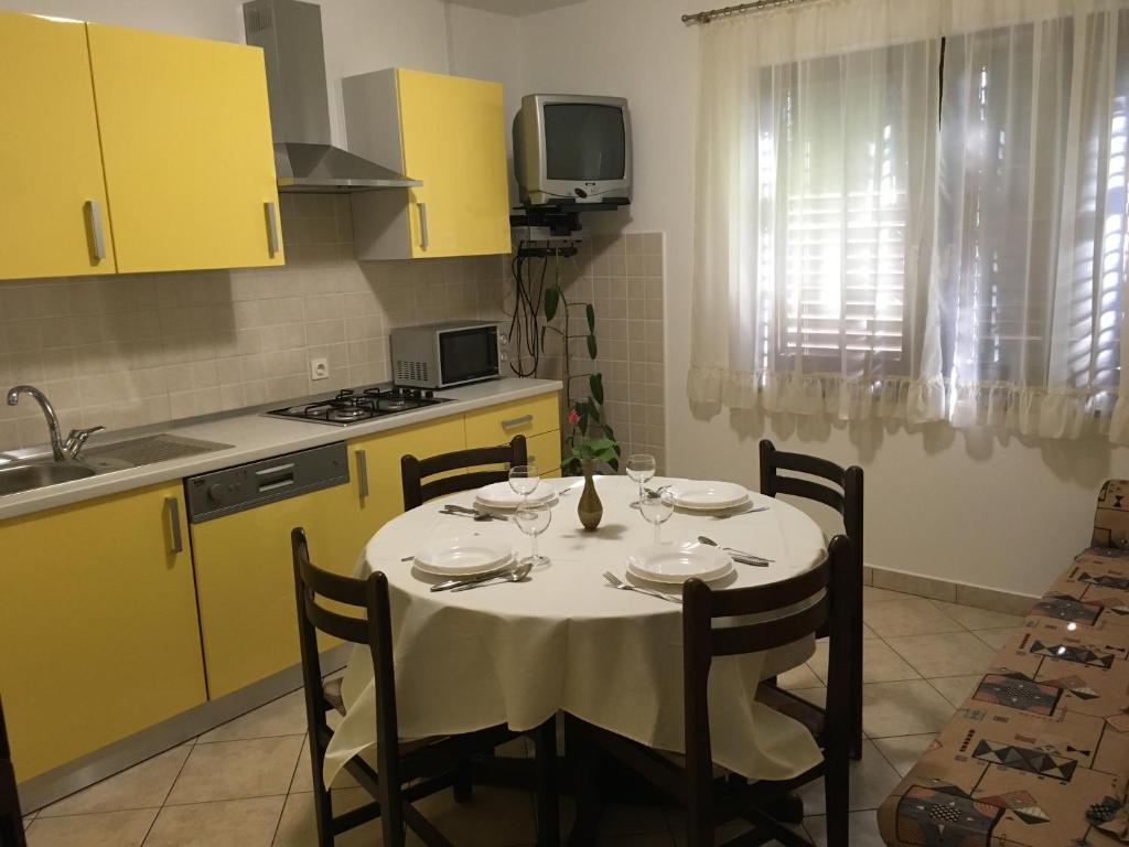 Kuchyň nebo kuchyňský kout v ubytování Apartments Wagner