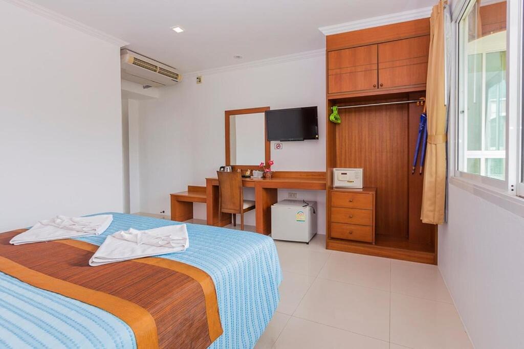 Sukcheewa Residence Phuket - Resim 24