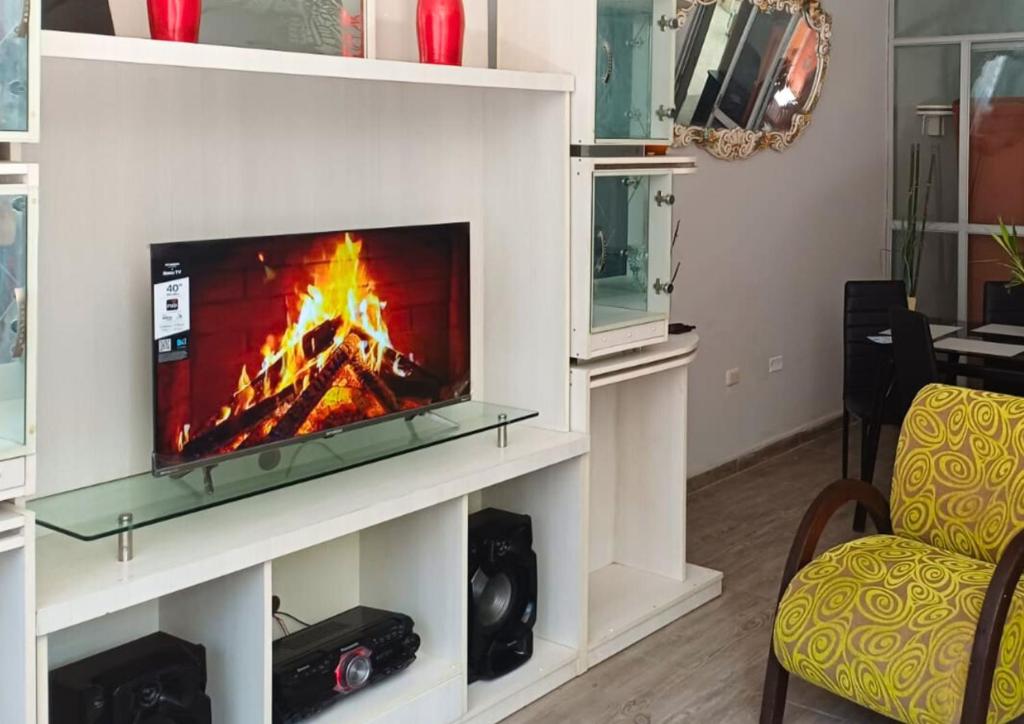 Et tv og/eller underholdning på Casa Estancia Jaén