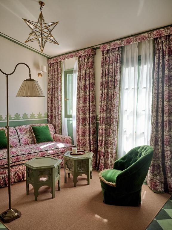 Cristine Bedfor Sevilla Boutique Hotel - Resim 4