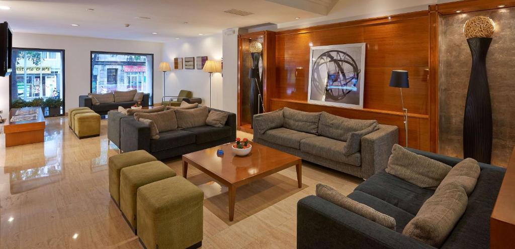 NH Barcelona Eixample - Resim 6