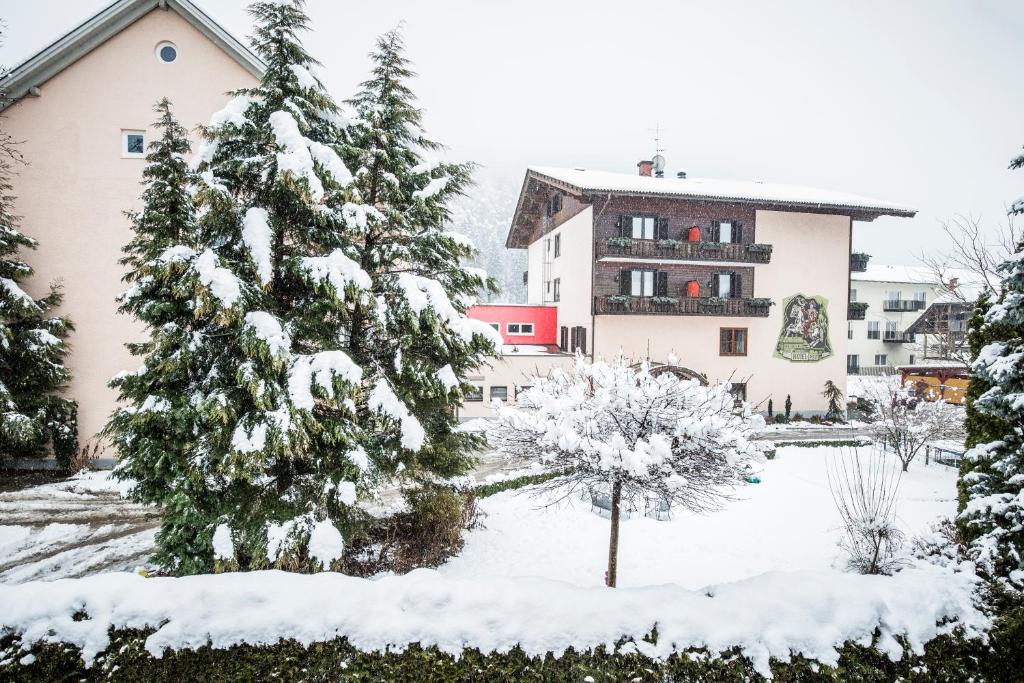 Hotel Zur Post v zimě