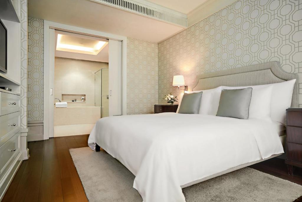 Oriental Residence Bangkok photo 2