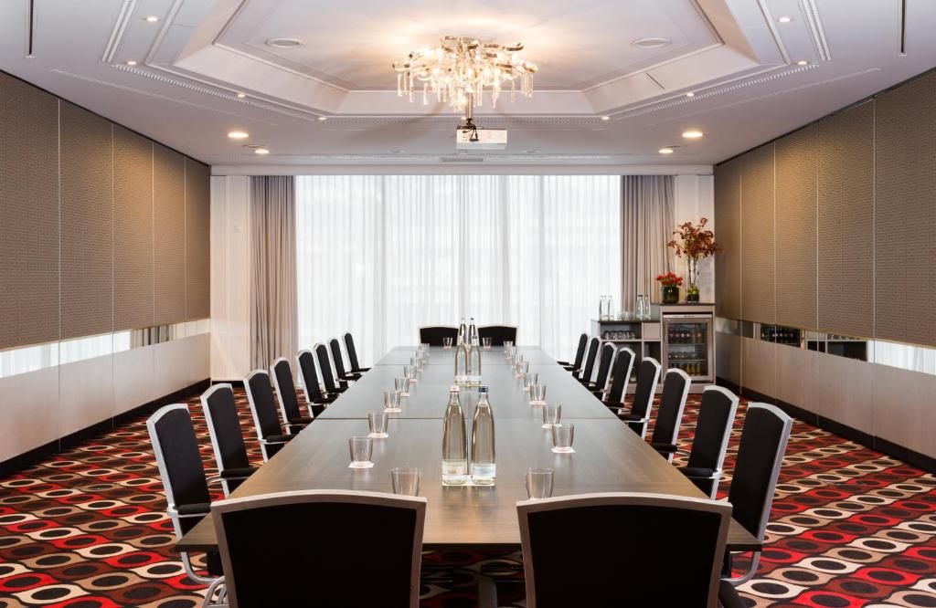 Leonardo Hotel Munich Arabellapark - Resim 41