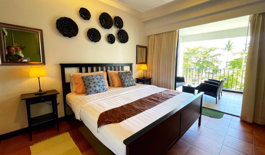 
Two-Bedroom Deluxe Suite
