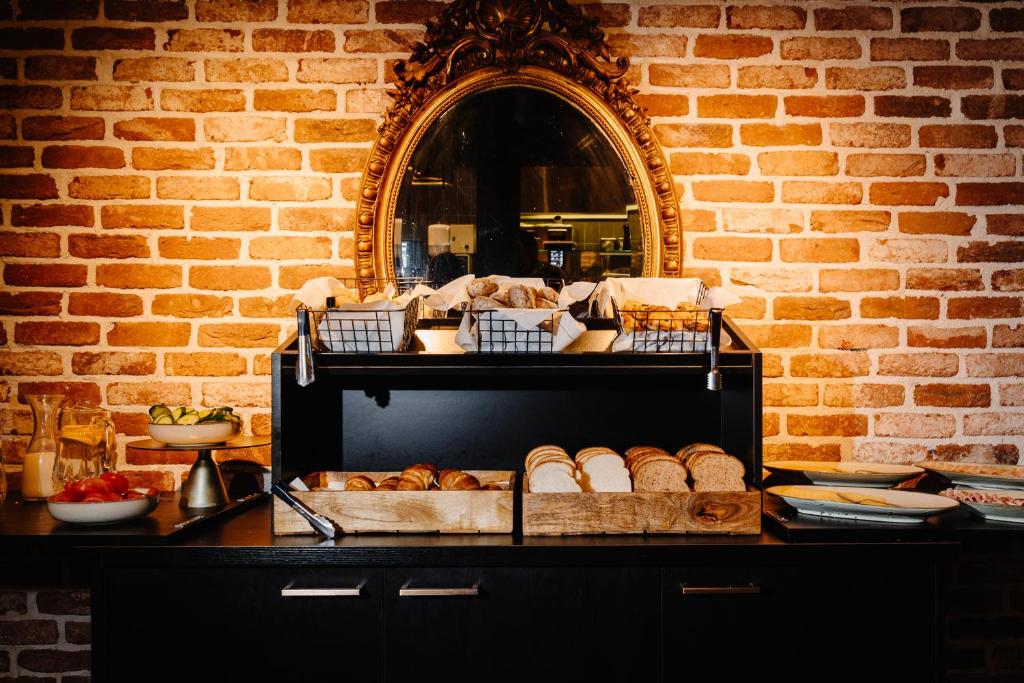 Ambassador City Centre Hotel - Resim 9