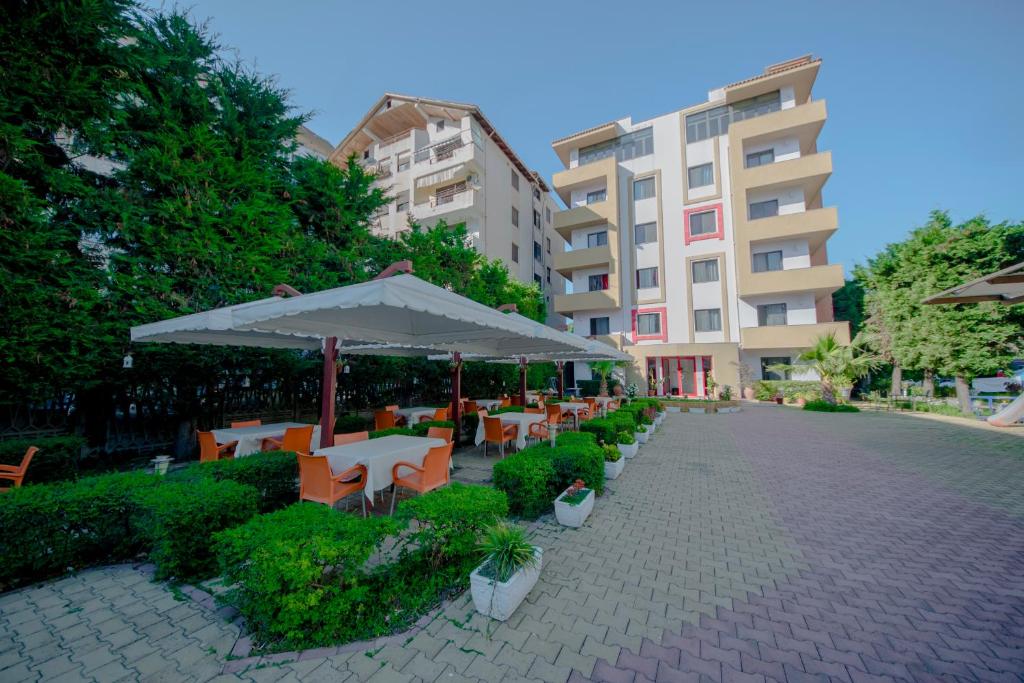 Budova, kde se hotel nachází