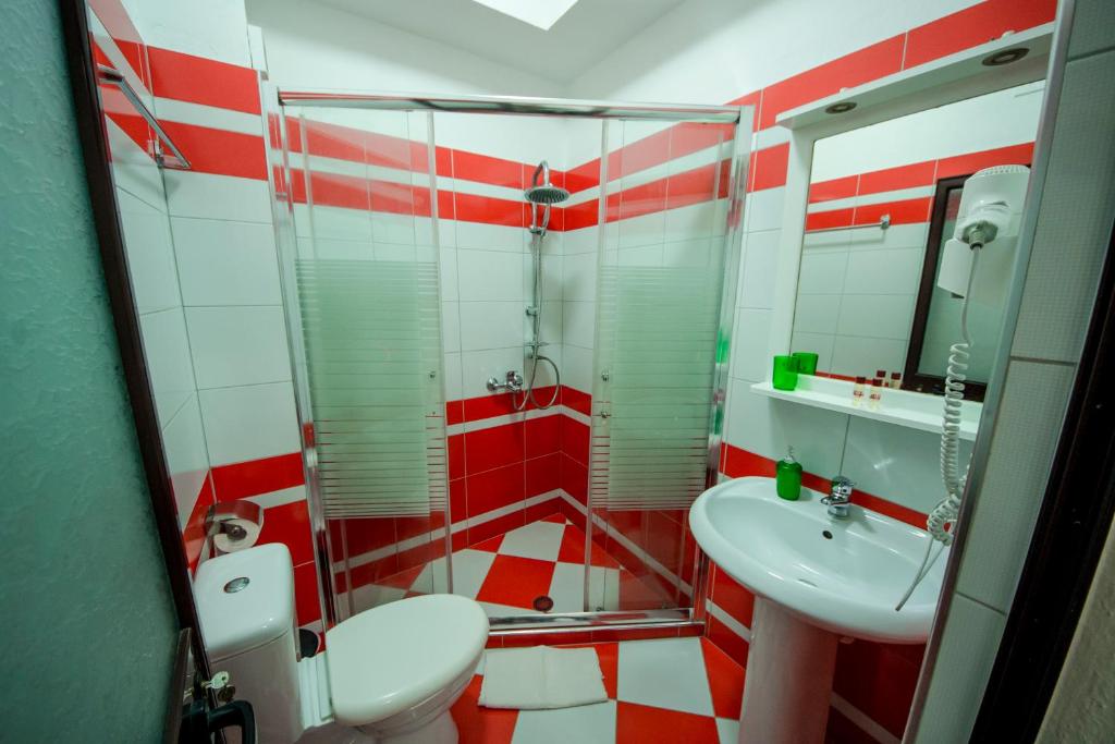 Koupelna v ubytování Kadrisa Hotel