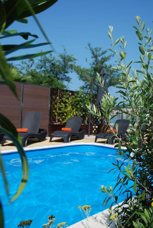 Бассейн в Soline Bay Seashore Residence или поблизости