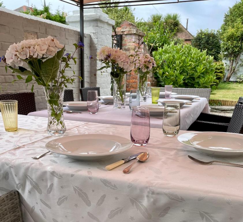 Φωτογραφία από το άλμπουμ του Chestnut House Sleeps 4 or 6 σε Wingham