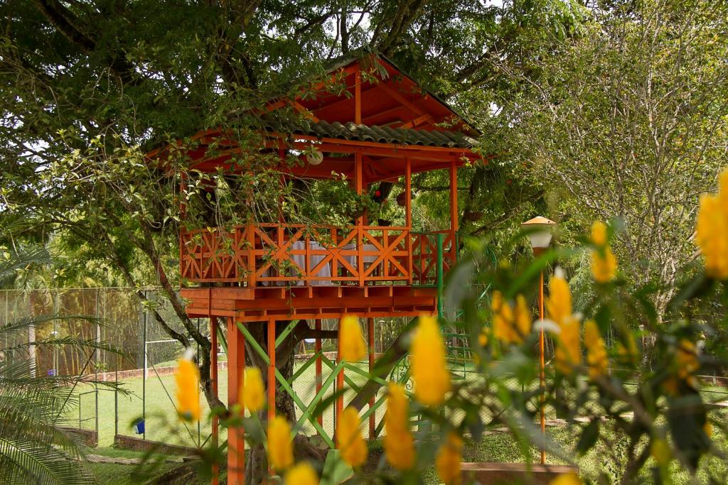 Aed väljaspool majutusasutust Ecohotel La Casona Pereira
