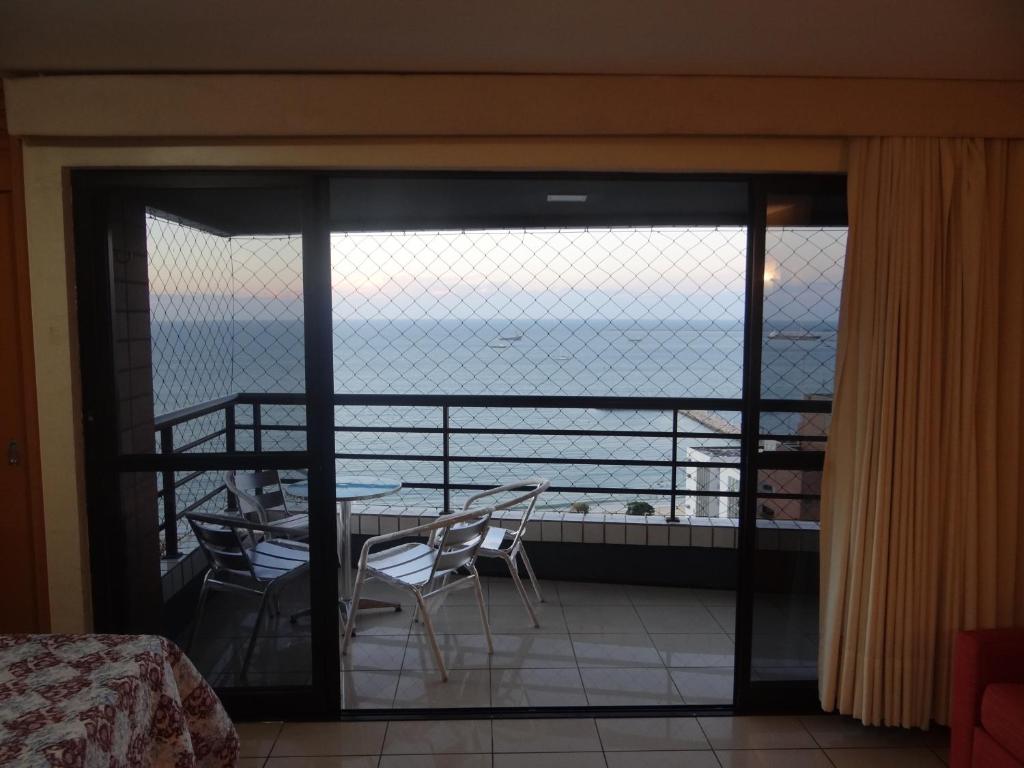  Apartamento Em Andar Alto com Vista Mar Meireles