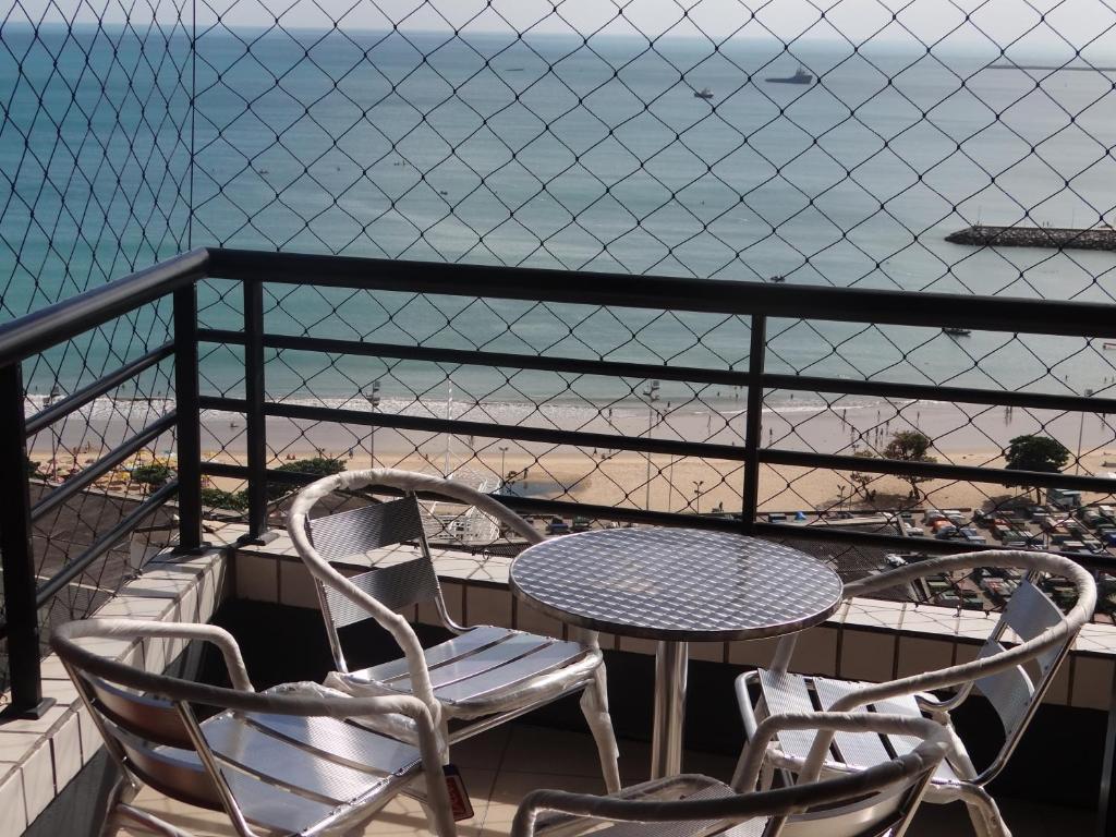  Apartamento Em Andar Alto com Vista Mar Meireles
