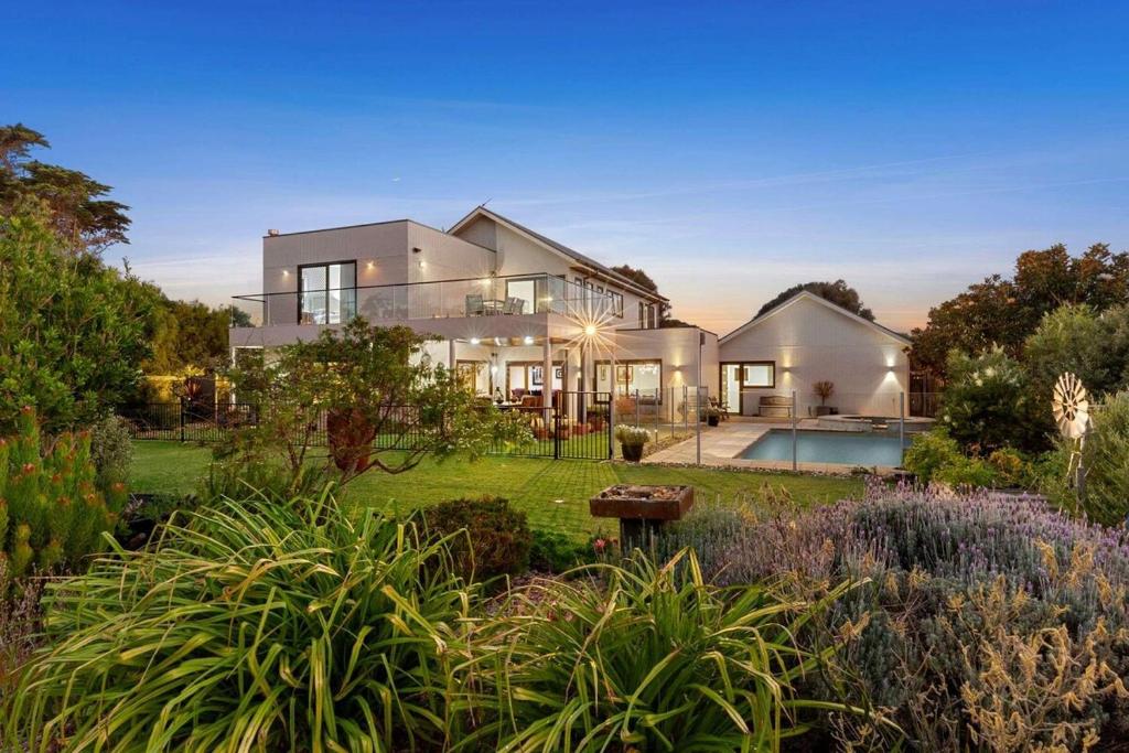 En have udenfor Bliss13thBeach Luxury Golfside Retreat Pets