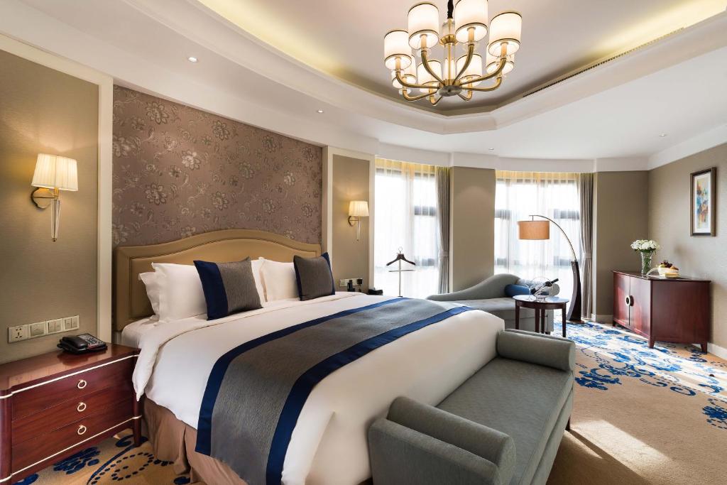 Pullman Tangshan - Deluxe King Suite Met Lounge Access