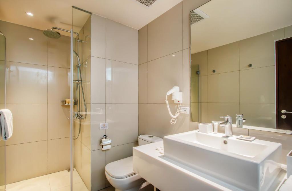 Quest Hotel Tagaytay photo