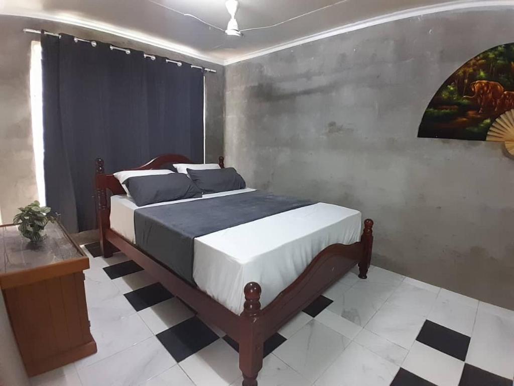 Entire 2 -Bedroom Apartment with Extra Sleeping Area and Living Room, Kitchen- PORT MORESBY
