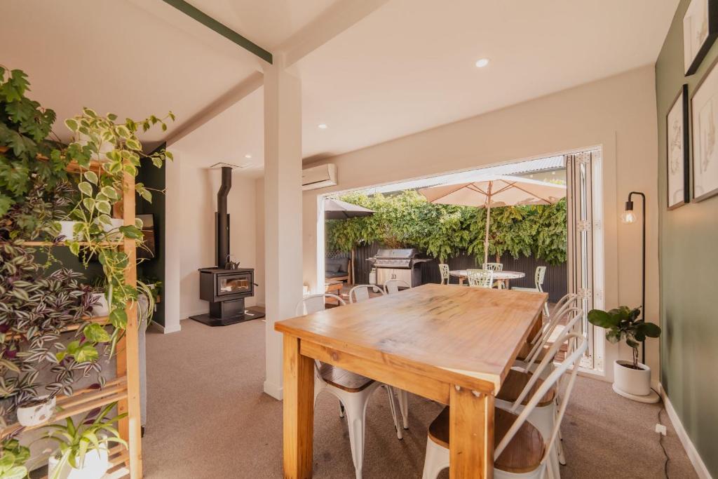 Cosy House with Garden and Hot Tub - Pet Friendly - Resim 35