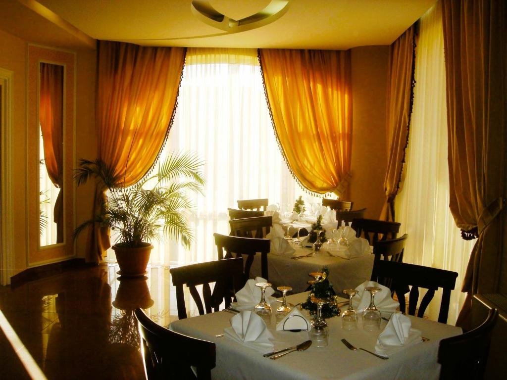 Hotel Imperial Timisoara by JR - Resim 3