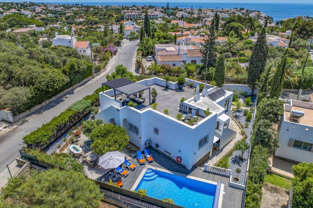 Villa Sylisia by Villa Plus