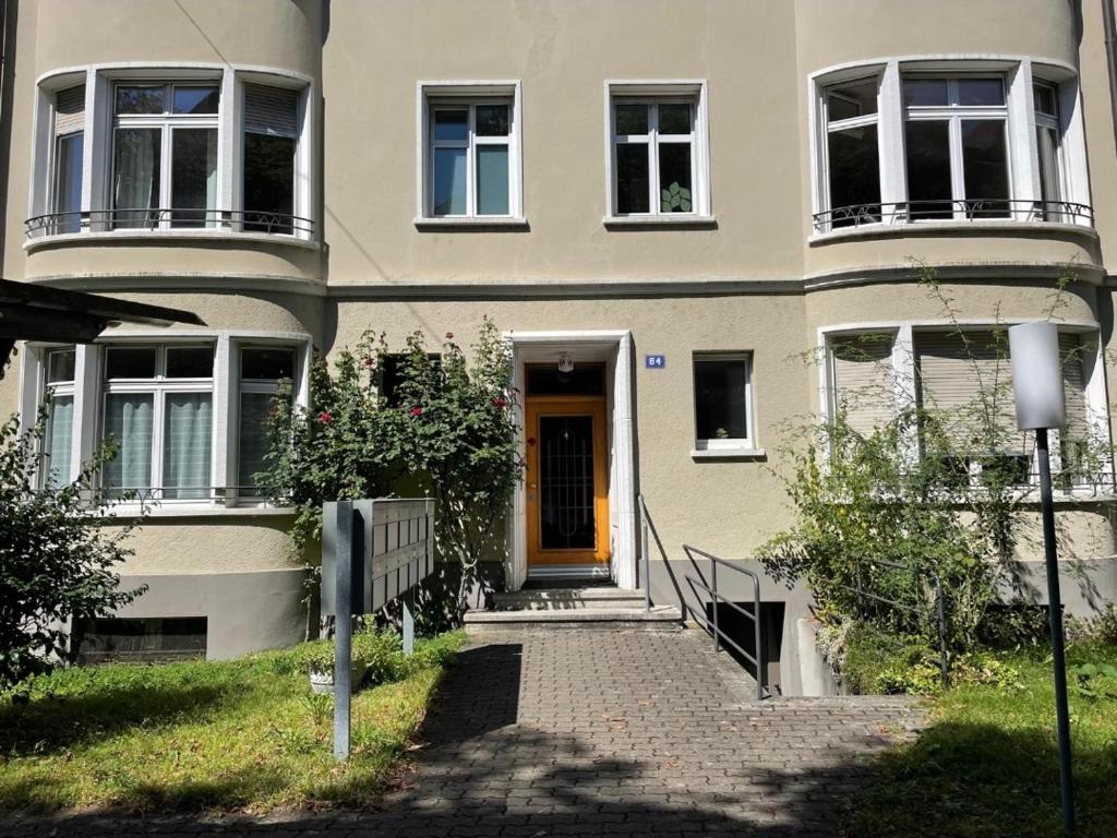 Art studio 64 - Resim 5