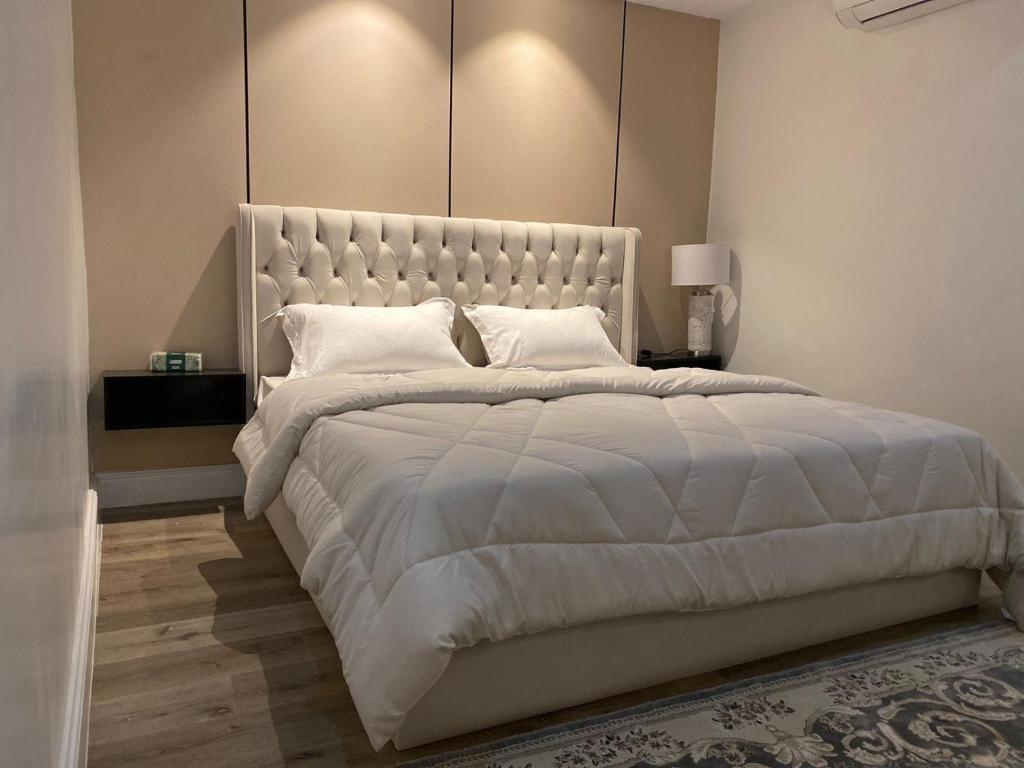 Postel nebo postele na pokoji v ubytování Entire Apartment شقه مستقله خاصه