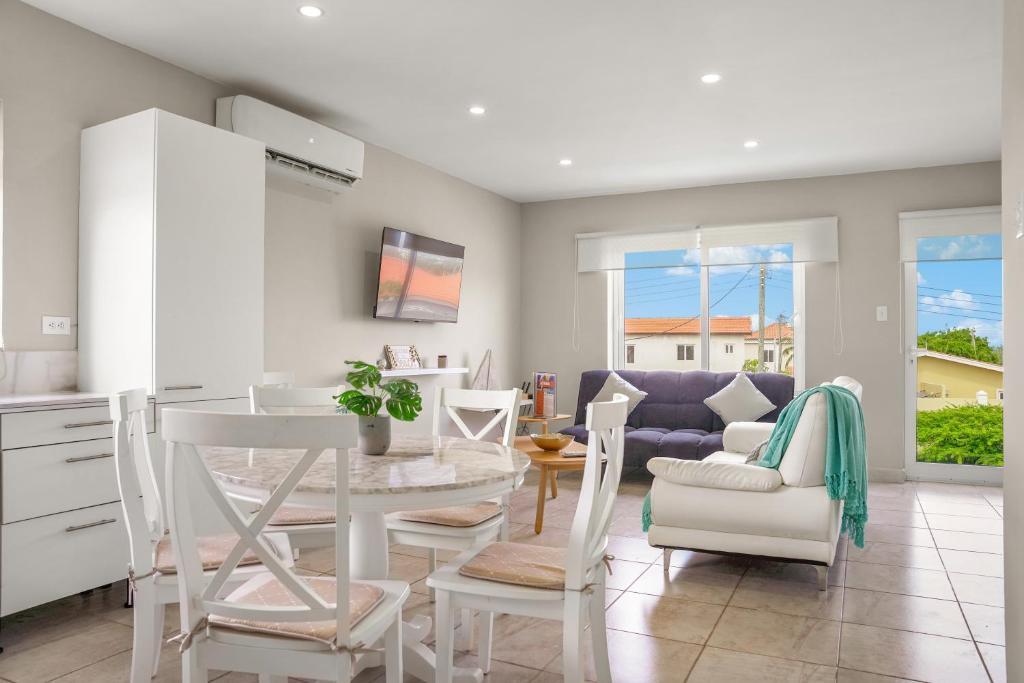 Χώρος καθιστικού στο New, cozy & close to everything