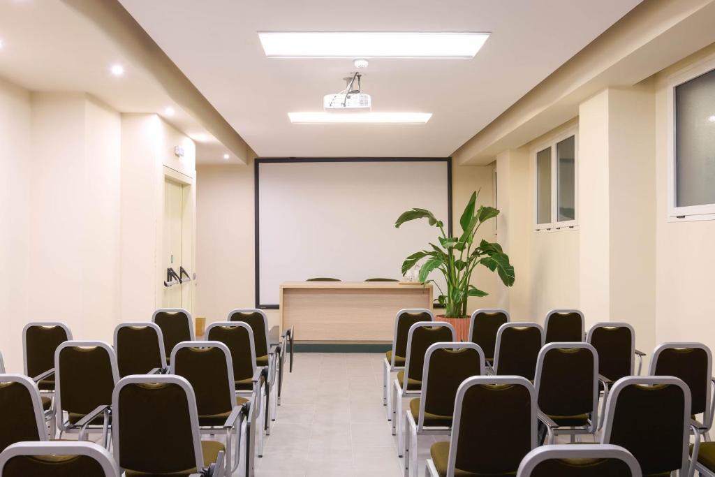 Moderno Hotel Roma - Resim 21