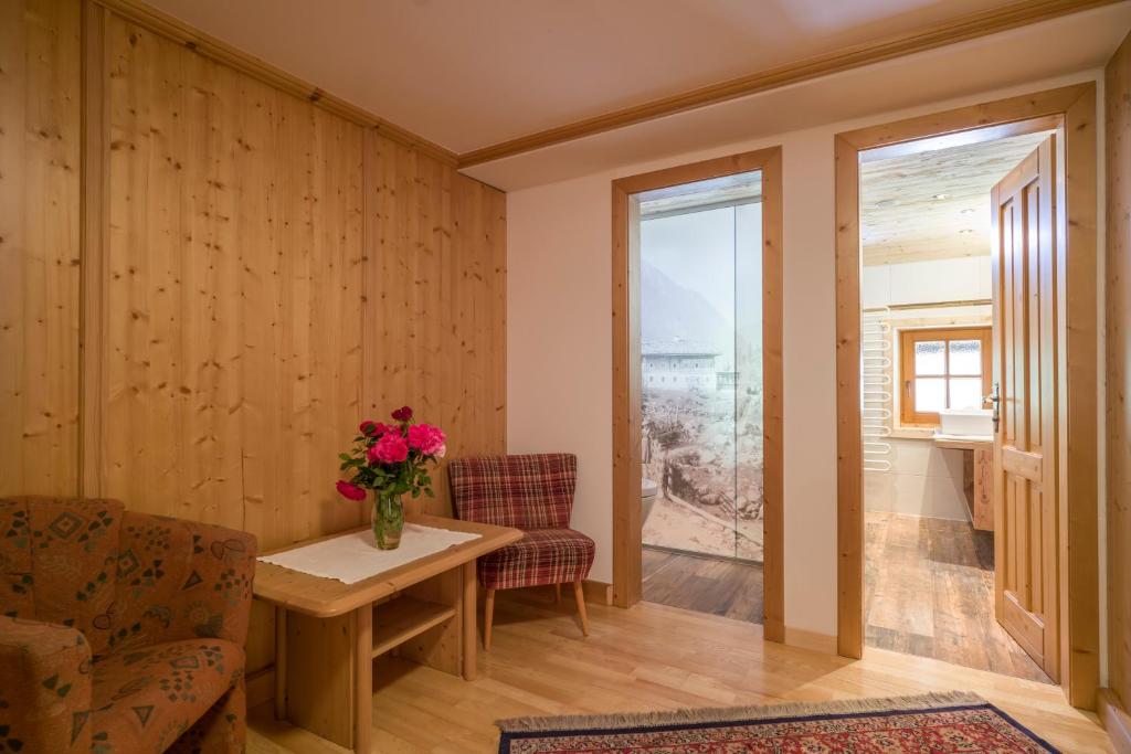 Posezení v ubytování Ferienwohnungen-Gästehaus Altginzling