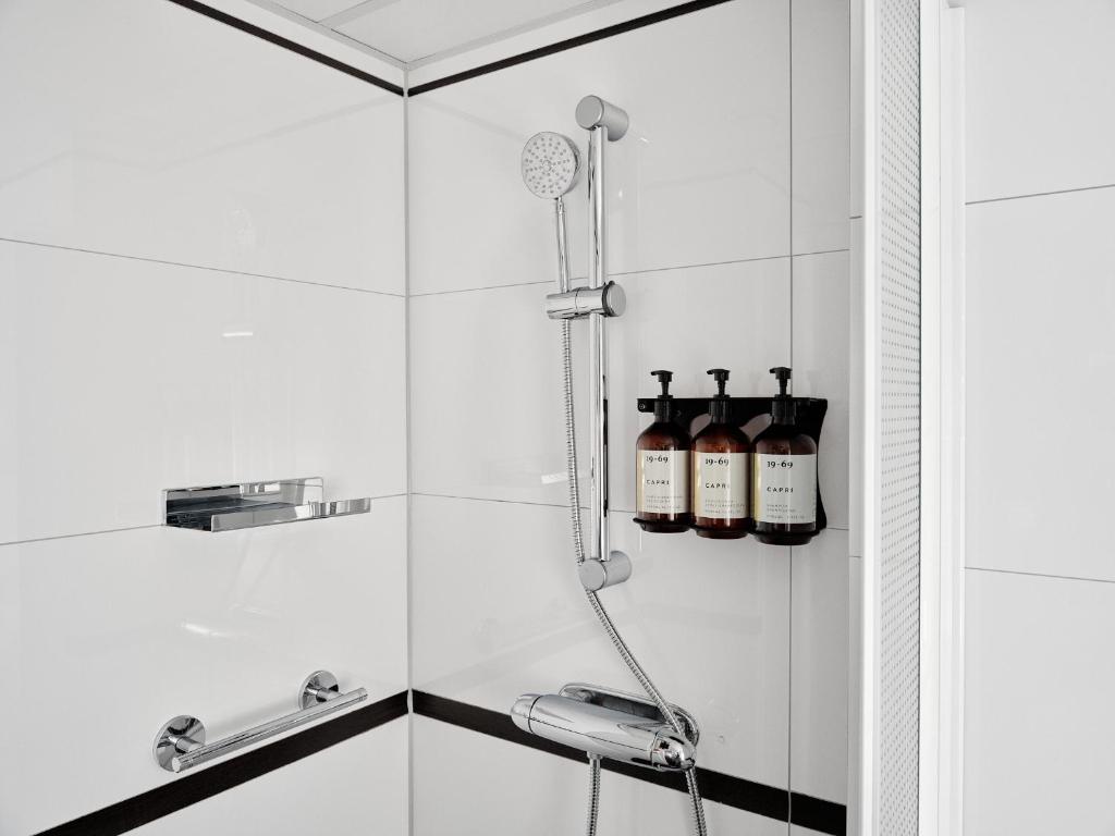 Bob W Stockholm Norrmalm - Resim 3