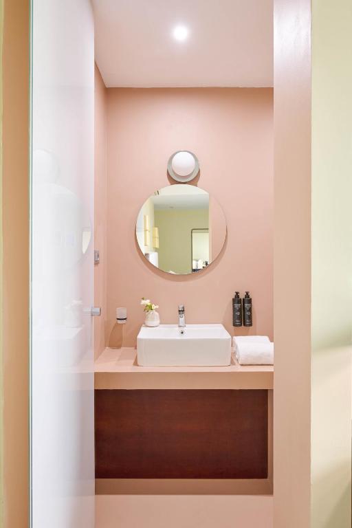 Moderno Hotel Roma - Resim 40