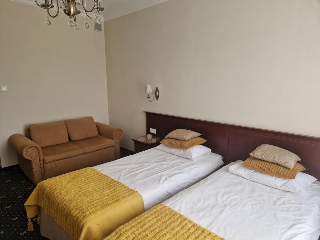 Parisel Palace Centrum Konferencyjno-Wypoczynkowe Klimki pod Łukowem - Doppel- Oder Zweibettzimmer