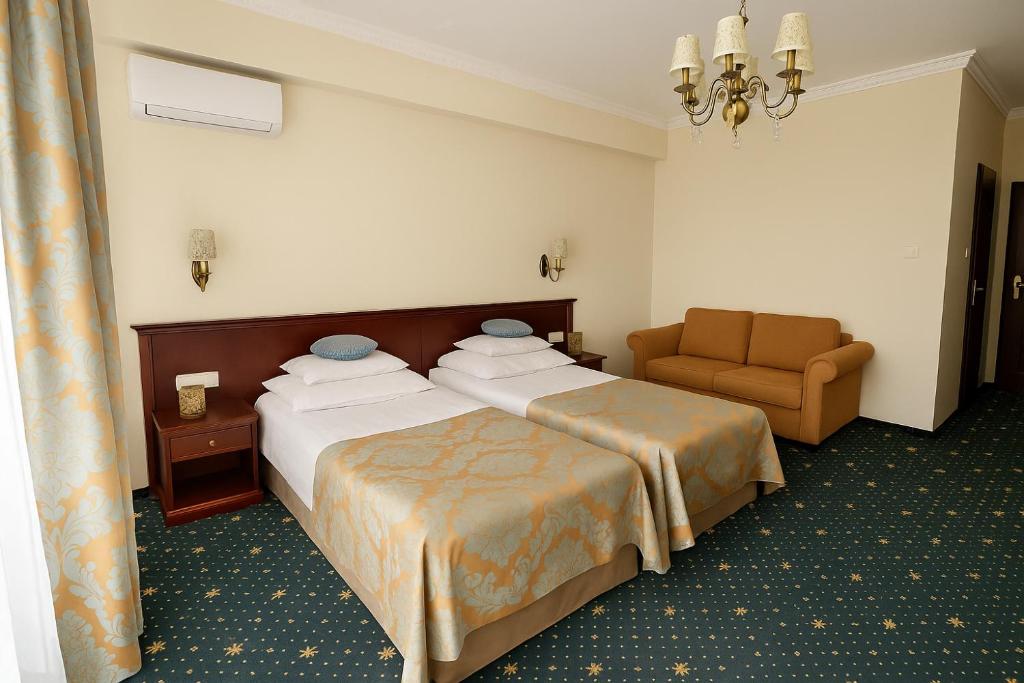 Parisel Palace Centrum Konferencyjno-Wypoczynkowe Klimki pod Łukowem - Doppel- Oder Zweibettzimmer