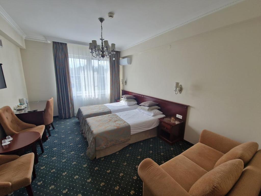 Parisel Palace Centrum Konferencyjno-Wypoczynkowe Klimki pod Łukowem - Doppel- Oder Zweibettzimmer
